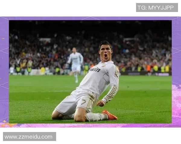 央视独家报道足球明星精彩瞬间视频引发球迷热议与关注