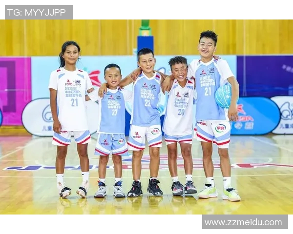 篮球明星热心公益赠送球鞋助力青少年梦想成长 篮球明星热心公益赠送球鞋助力青少年梦想成长